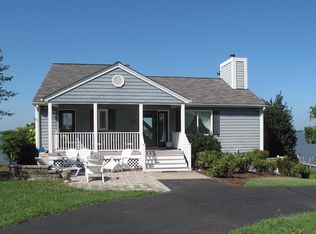 680 Cobham Park Ln, Warsaw, VA 22572