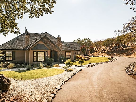 3rd image of 5062 Stewart Ct