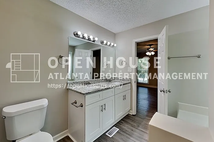 77 Vienna Way — Photo 9
