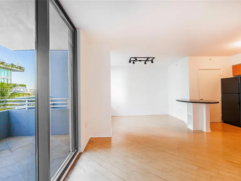 1330 West Ave #610 — Photo 6