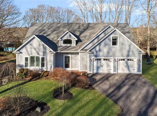 35 Abbey Rd, South Kingstown, RI 02879