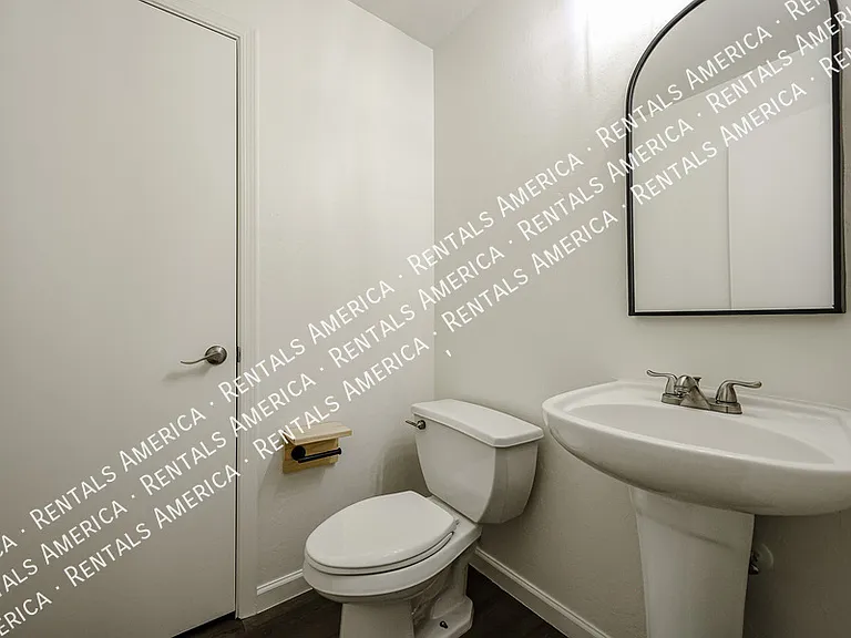 8757 E Lomita Ave — Photo 13