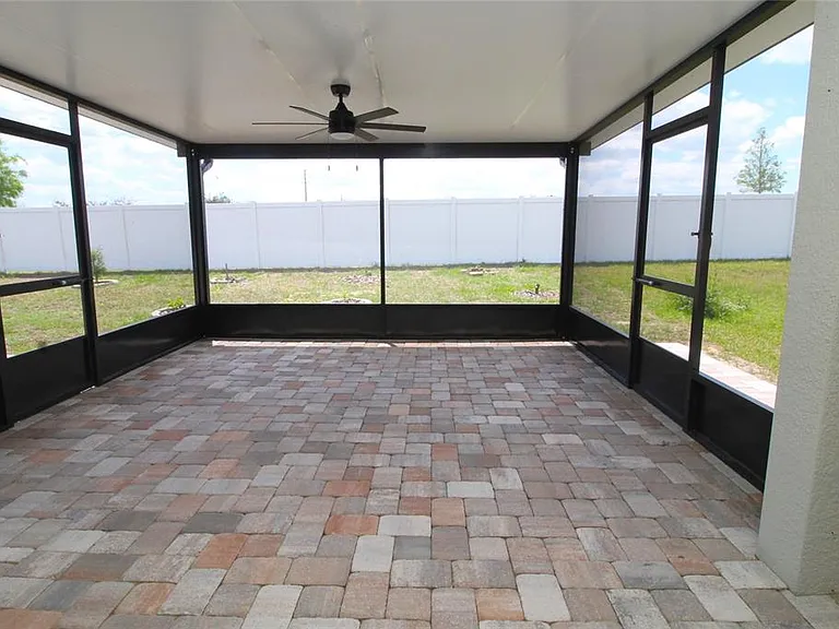 9488 Black Walnut Dr — Photo 18