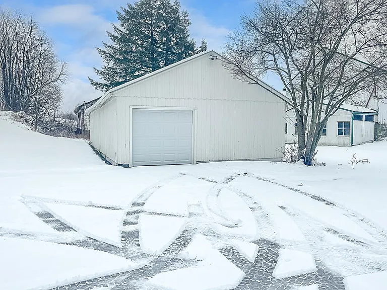 4 Car Garage (side view)