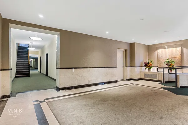 Rented by MNS | media 6