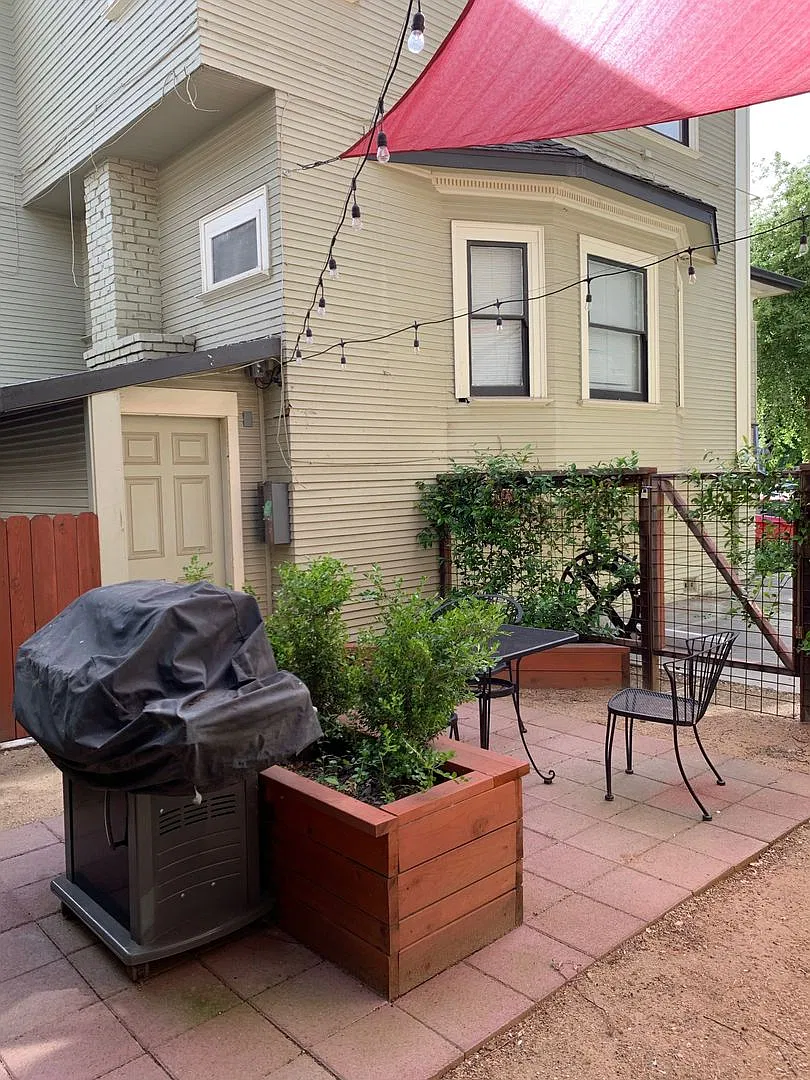 711 18th Street — Photo 2