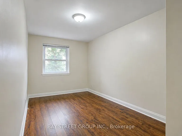 66 Walter Ave #MAIN — Photo 11