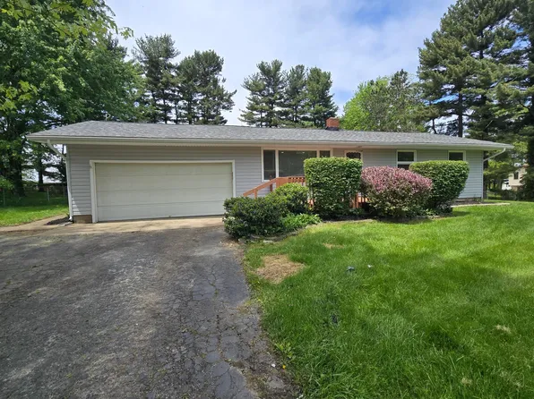 106 Sharon Heights Rd SW, Pataskala, OH 43062