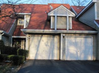 4 Schofield Ct, Oak Ridge, NJ 07438