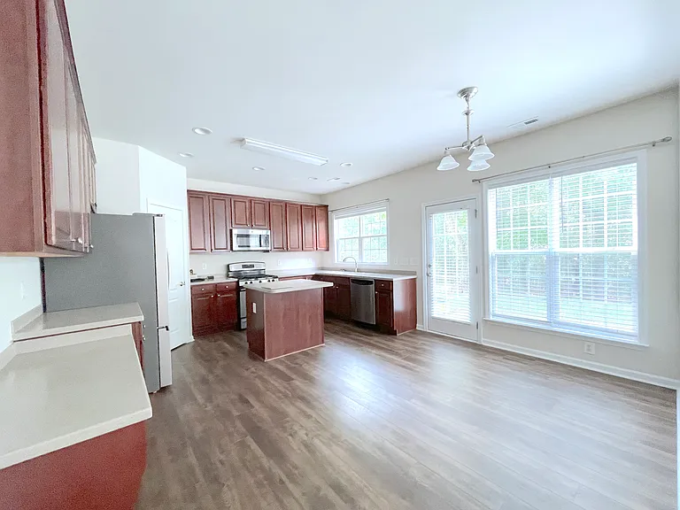 422 Selwood Pl — Photo 17