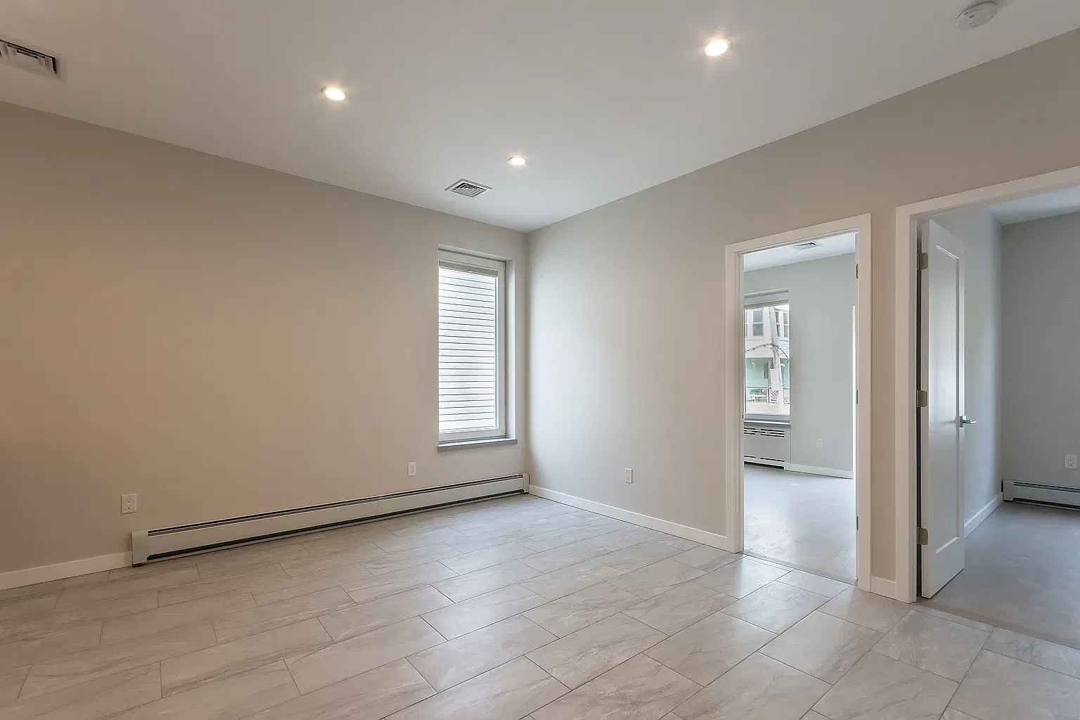 207 Sunnyside Avenue — Photo 3