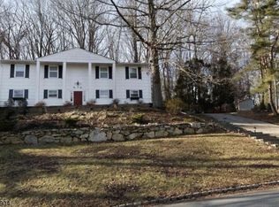 106 Sun Valley Way, Morris Plains, NJ 07950