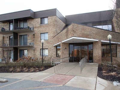 5550 Astor Ln, Rolling Meadows, IL, 60008