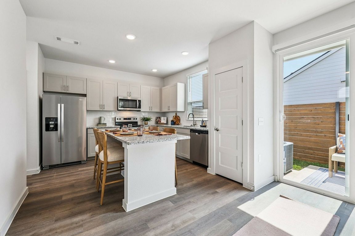 YardHomes Trailside Unit 908 Kitchen