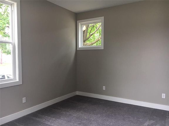4th image of 531 Lincoln St