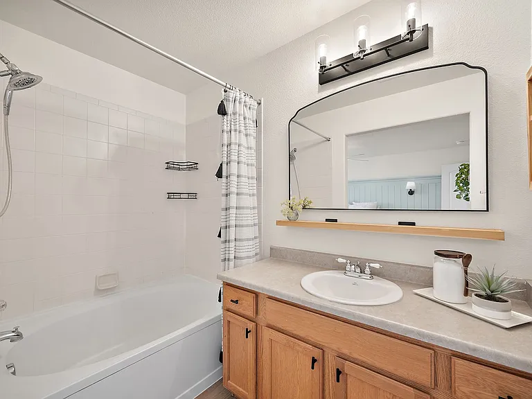 7323 Willowdale Dr — Photo 23