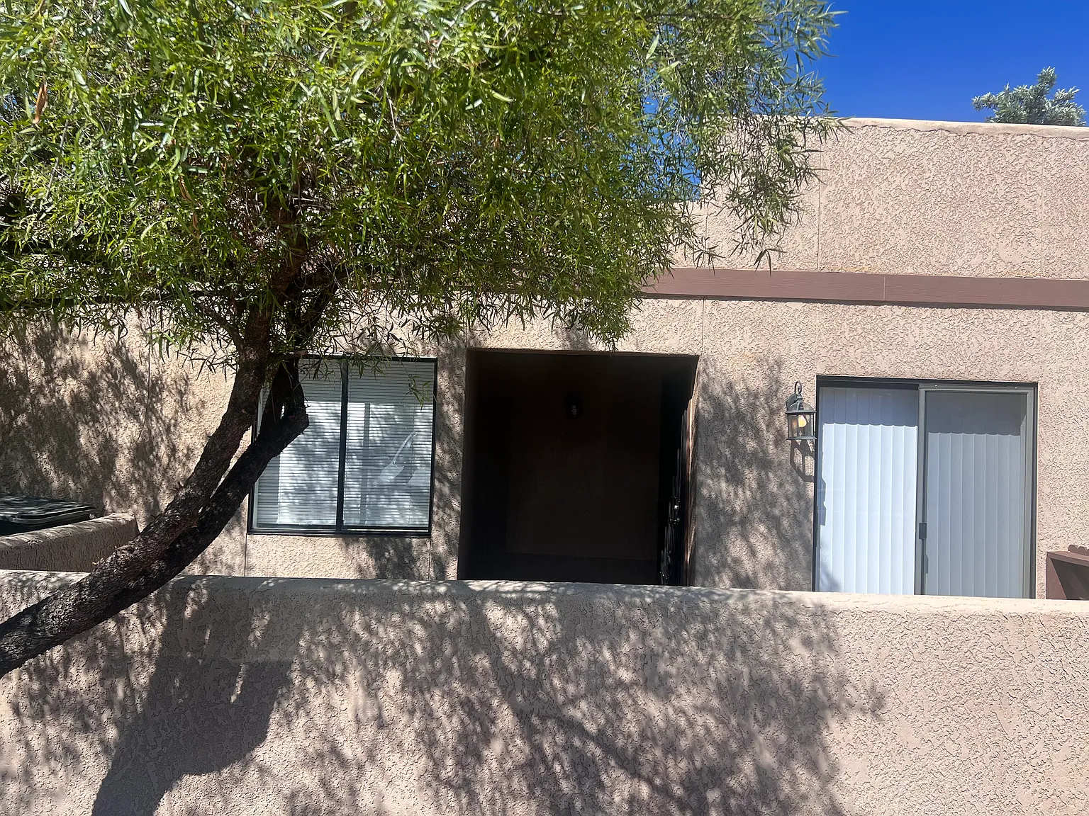N Mountain Ave, Tucson — Photo 1