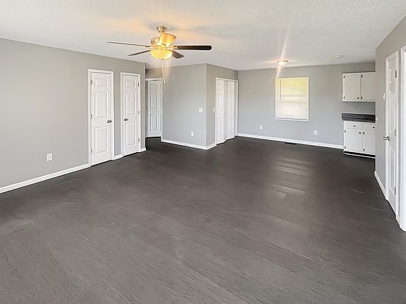 3rd image of 320 Riceville Rd