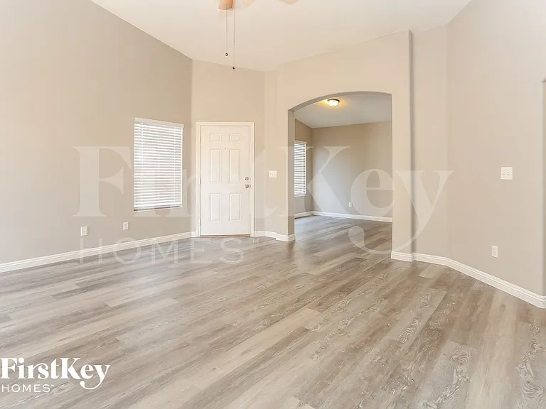 4517 Possum Berry Ln — Photo 2