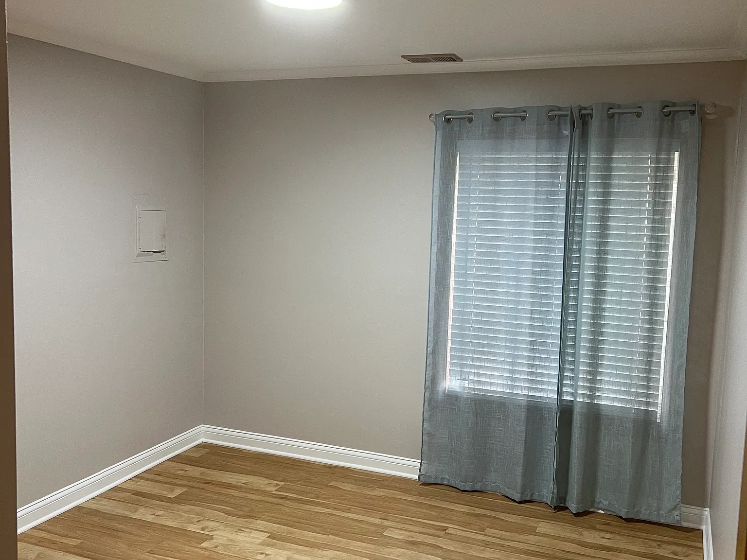 2 bed, 1000 sqft, $2,275 — Photo 3
