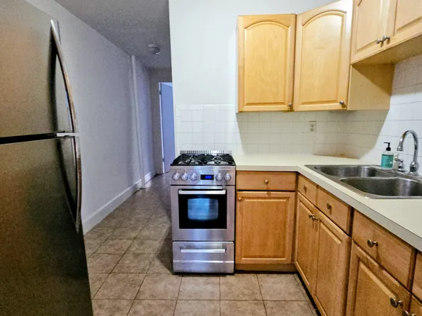 222 Union Street image 11 of 19