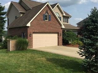 846 Elm St, Houston, PA 15342