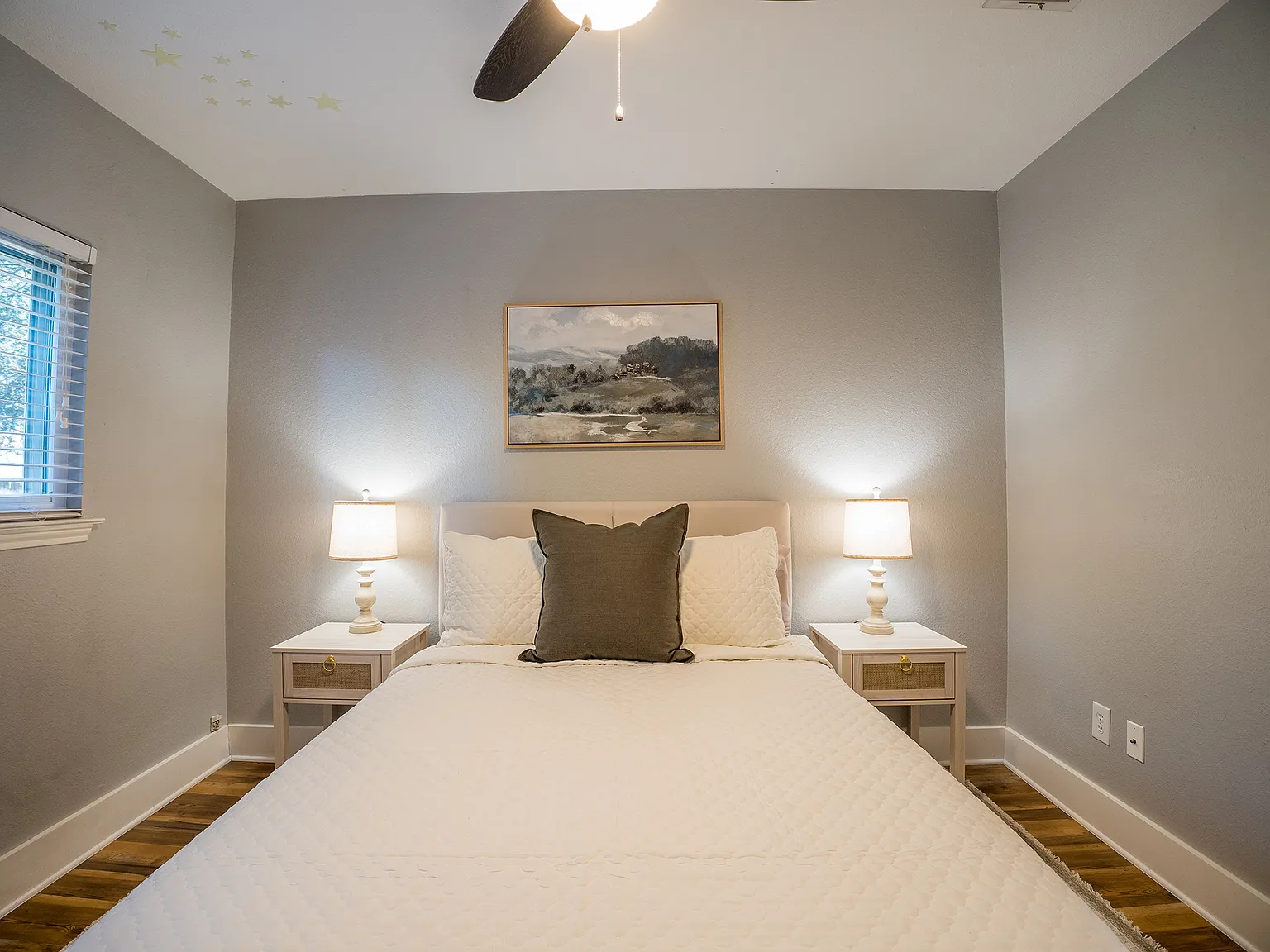 4 bed, 1454 sqft, $3,300 — Photo 2