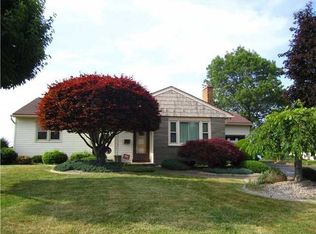 105 High Point Trl, Irondequoit, NY 14609