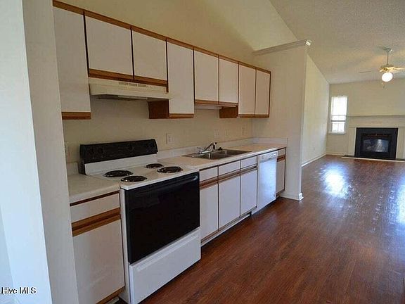 3rd image of 1400 Kaley Court #A & B
