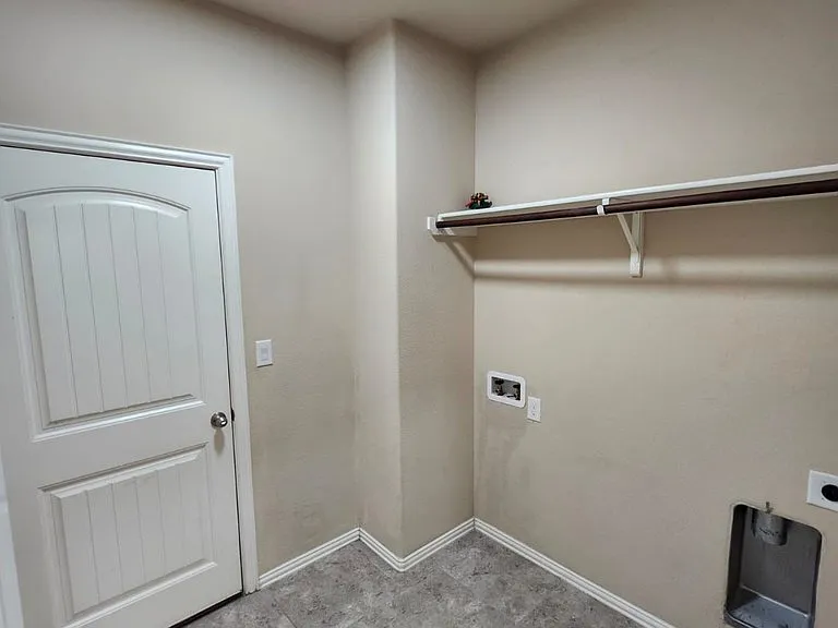6406 Hall Of Fame Blvd — Photo 29