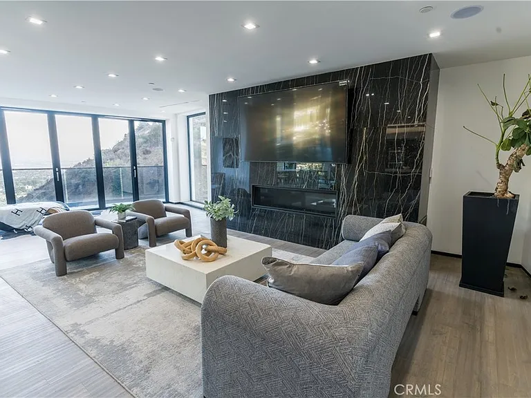 8148 Gould Ave — Photo 4