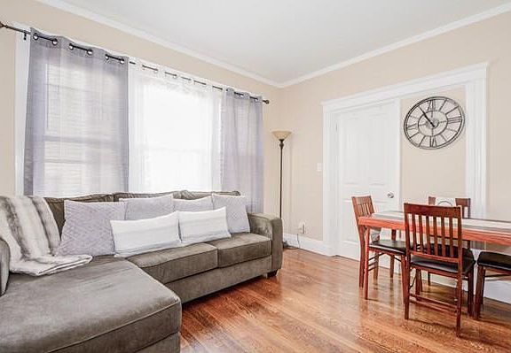 3rd image of 72 Campbell Ave