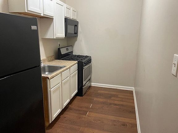 3rd image of 1246 Snowden Ave #1246