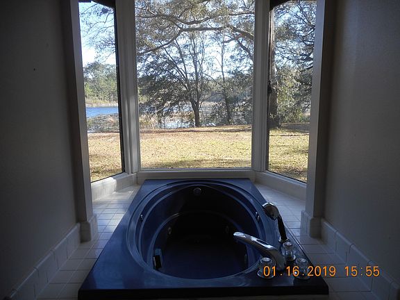4th image of 3705 Shoreline Dr