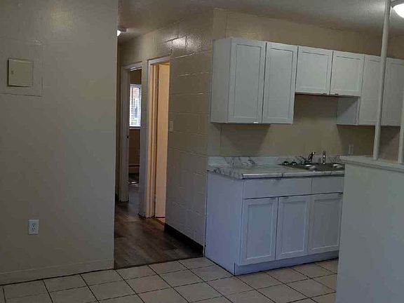 3rd image of 300 Fuller Ave #2
