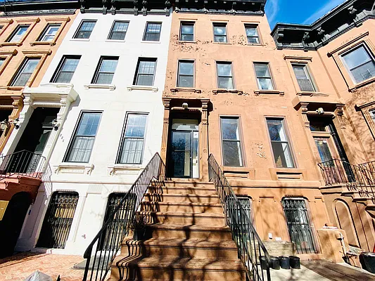 Rented by Blue Egg Realty Corp | media 48