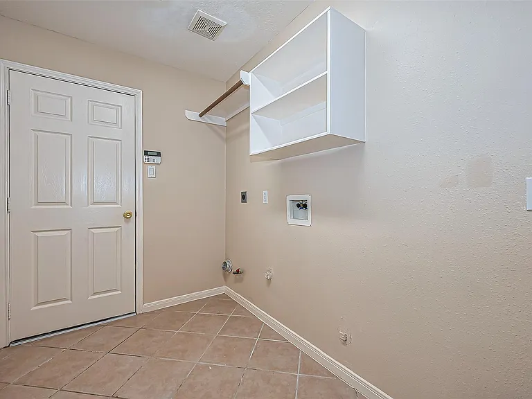 11315 Sailwing Creek Ct — Photo 17