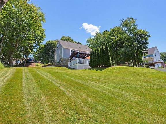2nd image of 156 Hampton St