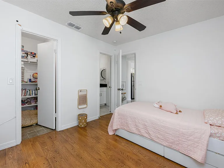 2383 Sun Valley Cir — Photo 13