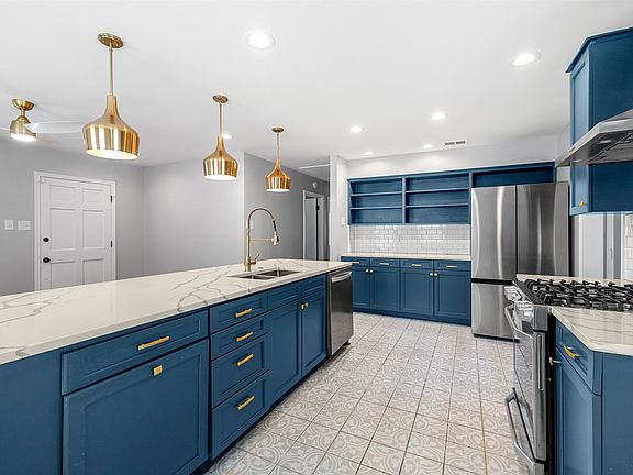 5th image of 4926 Marianne Ln