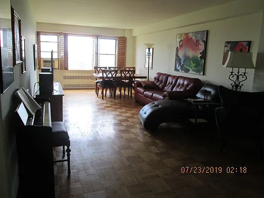 Sold by Vivian Oleen, LREB | media 1