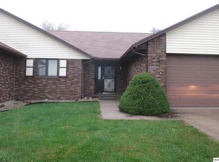 303 Cannonball Dr W, Camp Point, IL 62320