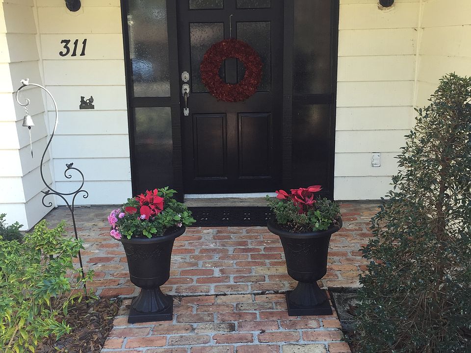Front entrance 