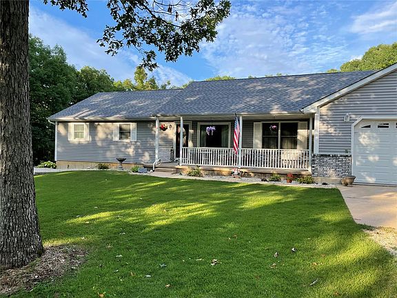 5th image of 402 E North Pointe Estates Dr
