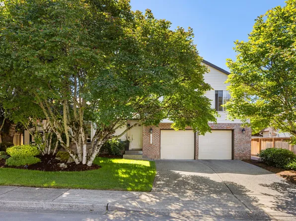 16050 NW Somerset Dr, Beaverton, OR 97006