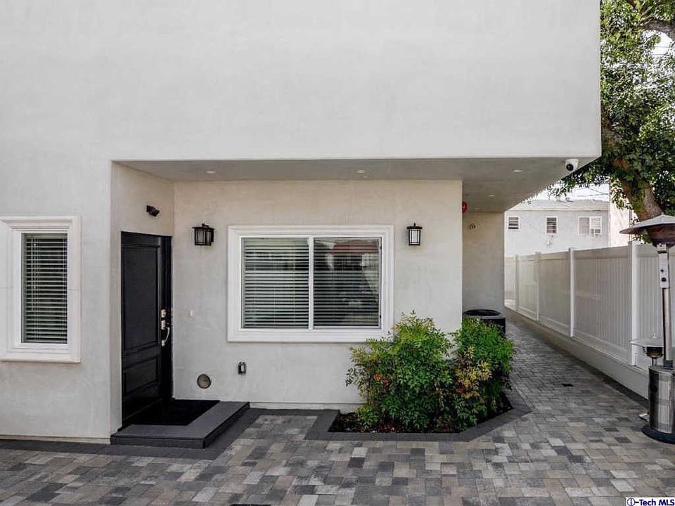 1st image of 524 E Angeleno Ave #102