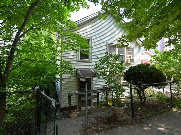 2638 W Medill Ave, Chicago, IL 60647