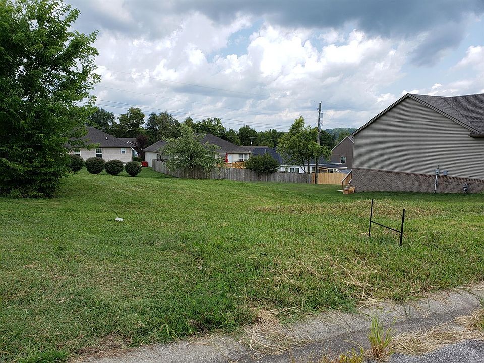 1st image of 305 White Cliffs Ln