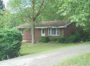 504 Kenney Dr, Clarksville, TN 37042