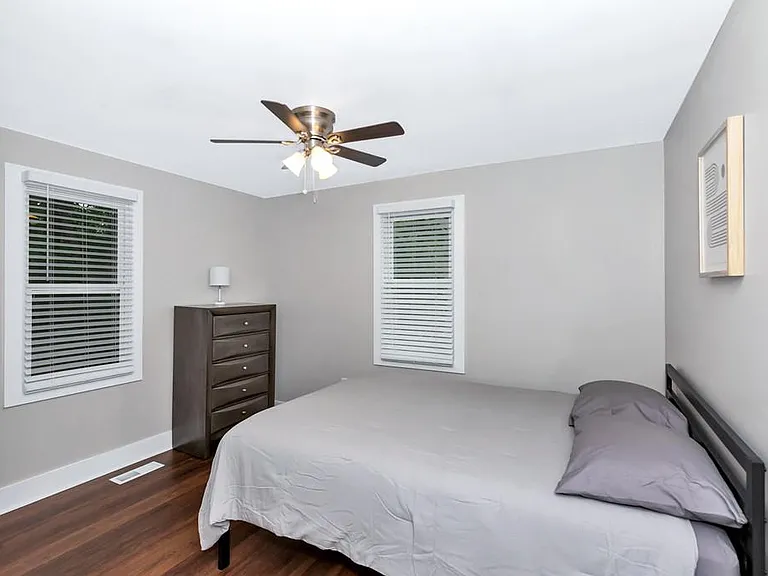 2910 Wilson Dr NW — Photo 6